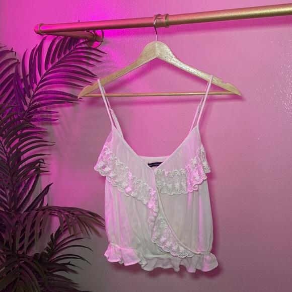 AMERICAN EAGLE - WHITE LACE V-NECK TANK TOP - Picture 3 of 16